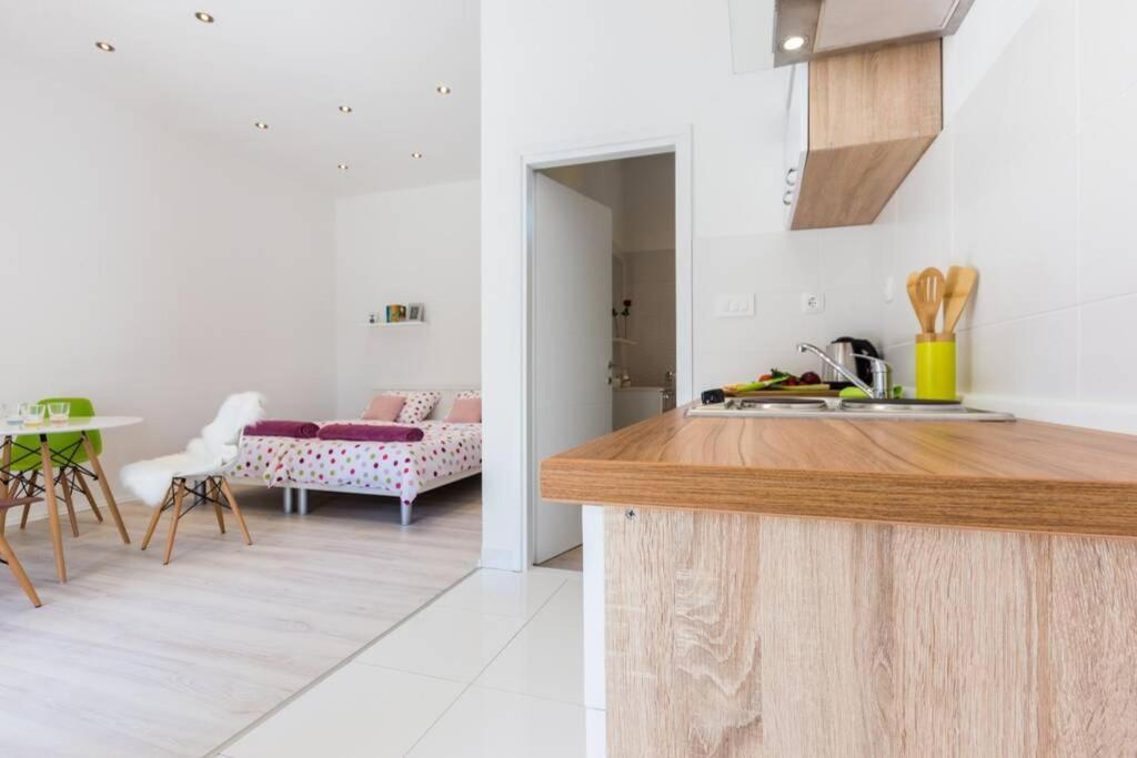 זאדאר Candy Ap.-Near Center,Bus,Beach+Free Parking Place מראה חיצוני תמונה